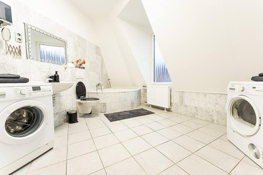 Loft Mit Billard-Tisch Und Ps4 Wuppertal Exterior foto