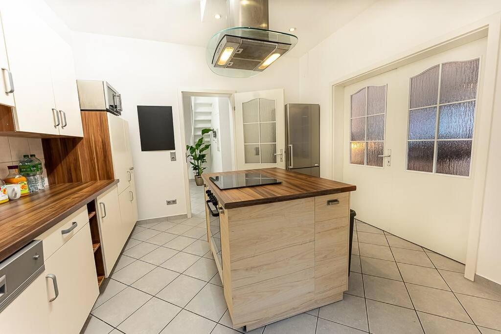 Loft Mit Billard-Tisch Und Ps4 Wuppertal Exterior foto